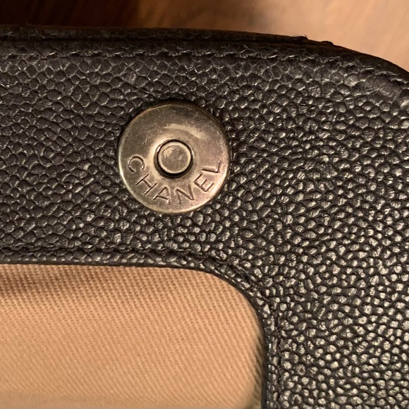 CHANEL Caviar Satchel w/
Gunmetal Hardware - Picture 8 of 16